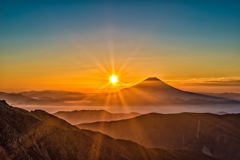 Rasarit de soare pe Muntele Fuji, Japonia