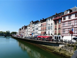 Circuit Franta - Tara Bascilor si Pirinei (29 iulie) · Circuit Franta - Tara Bascilor si Pirinei (29 iulie)