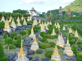 Circuit Lumina exotica a Thailandei · Circuit Lumina exotica a Thailandei