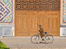 Circuit Uzbekistan - Pe urmele comerciantilor de matase (23 octombrie) · Circuit Uzbekistan - Pe urmele comerciantilor de matase (23 octombrie)