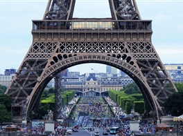 Revelion la Paris - Orasul Luminilor · Revelion la Paris - Orasul Luminilor