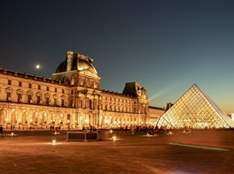 Revelion Paris - Orasul Iubirii · Revelion Paris - Orasul Iubirii